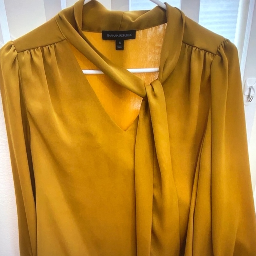 Banana Republic Mustard V-Neck Balloon Sleeve Blouse with Neck Ties - Picture 2 of 4